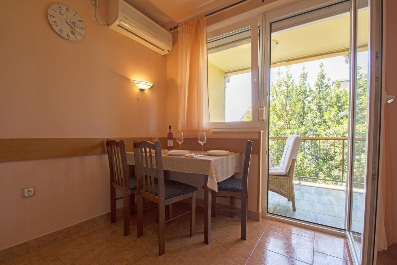Apartments Oaza Dramalj Ngoại thất bức ảnh