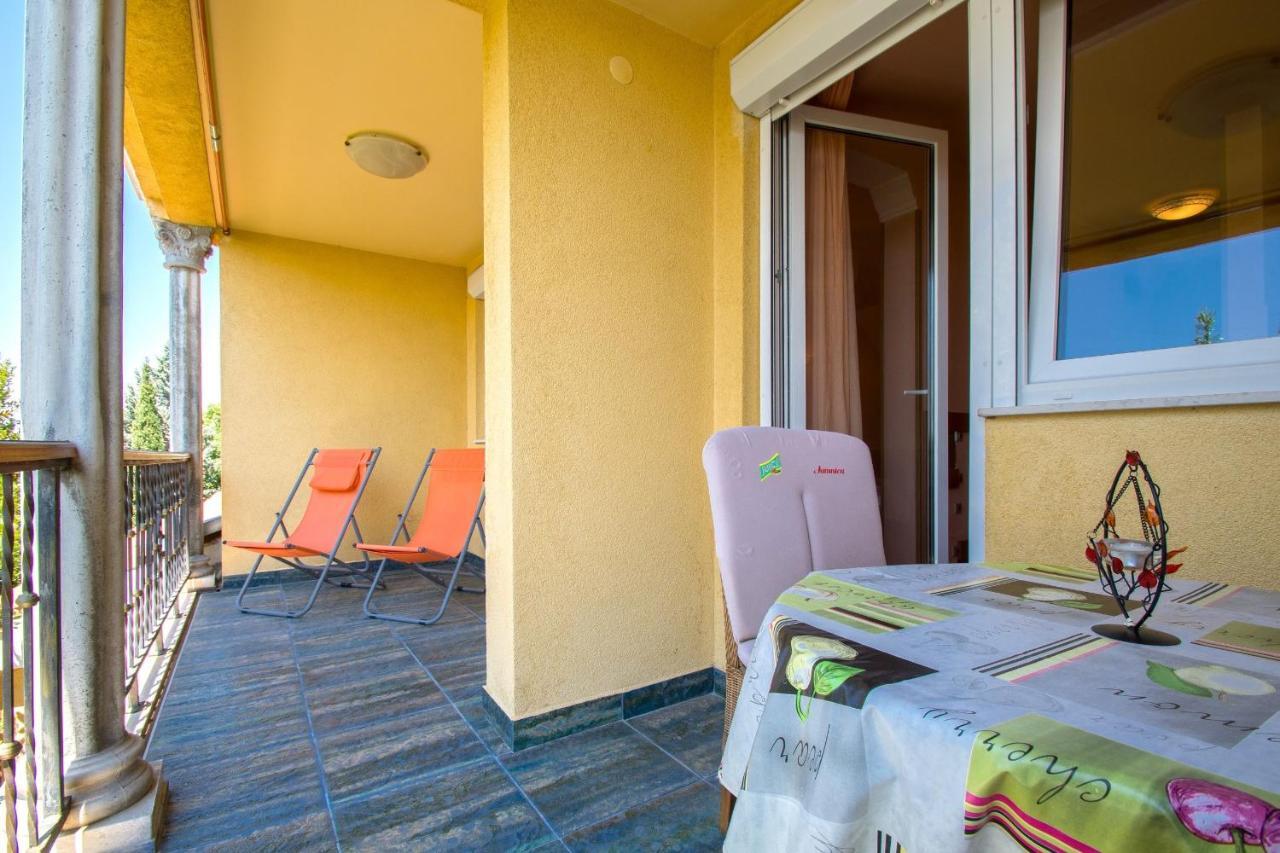 Apartments Oaza Dramalj Ngoại thất bức ảnh