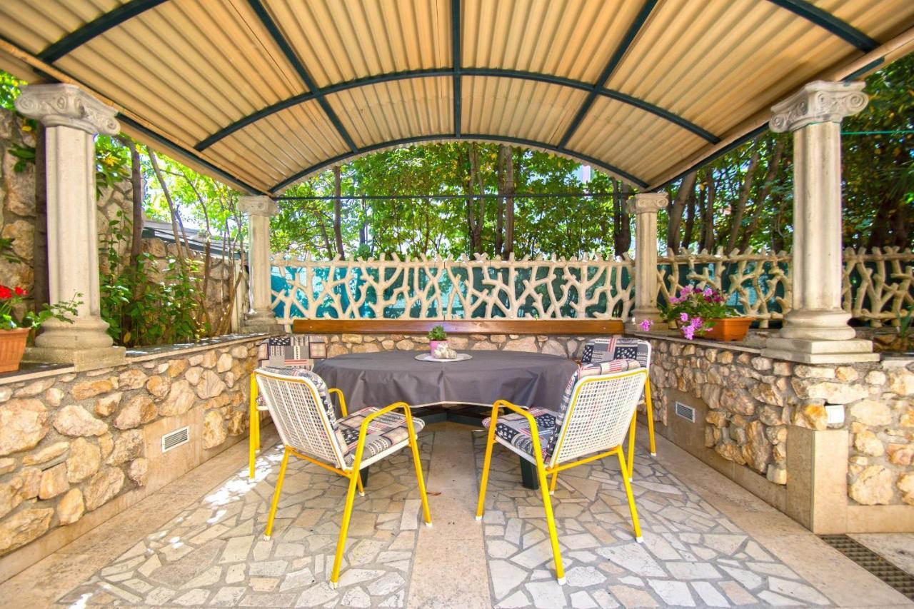 Apartments Oaza Dramalj Ngoại thất bức ảnh