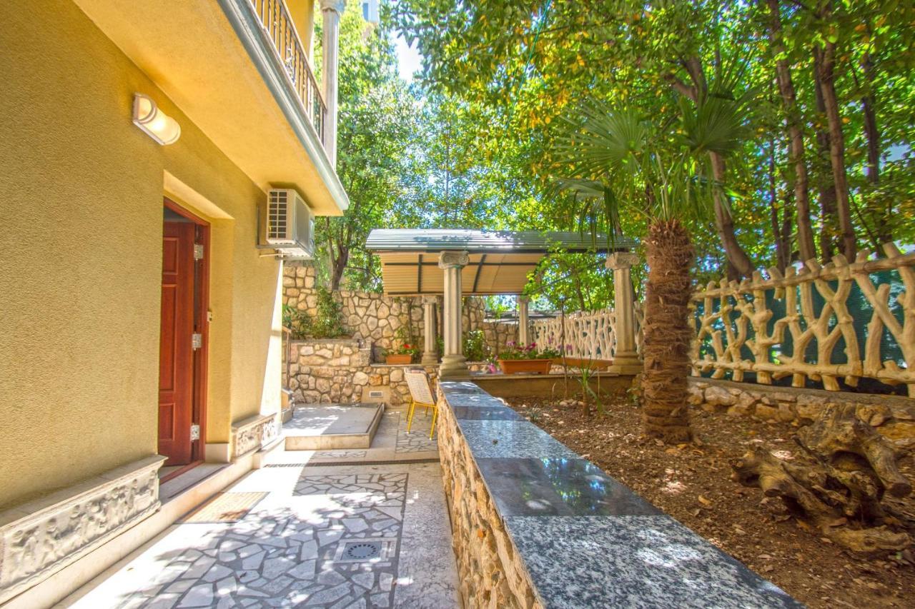 Apartments Oaza Dramalj Ngoại thất bức ảnh